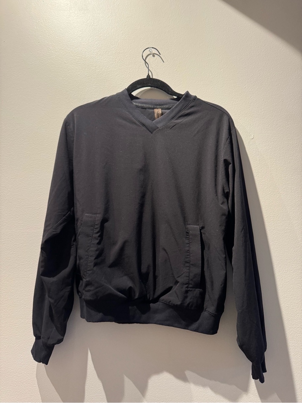 Tna Aritzia V-Neck Pullover Windbreaker - Black
